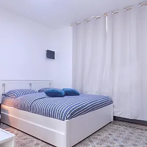 Appartamento Maison Lydie - Meuble De 3 Etoiles, Charleroi